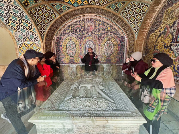 Kuwaiti Family Tourists in Iran with Alireza Damadzadeh the certified tourguide